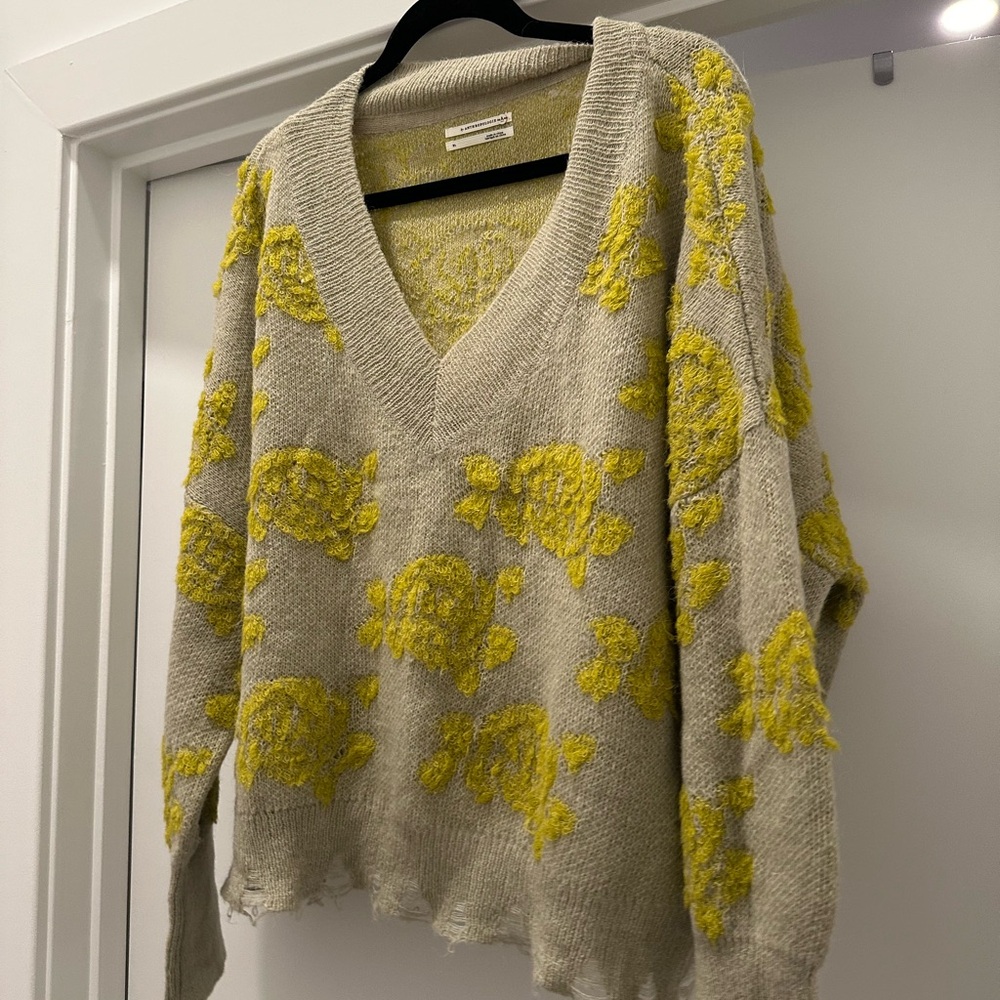 Anthropologie Sweater XL with flower details